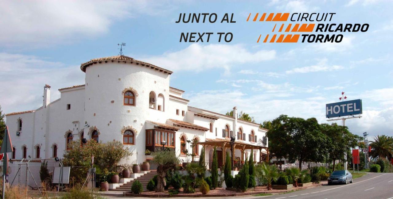Hotel La Carreta Chiva Luaran gambar