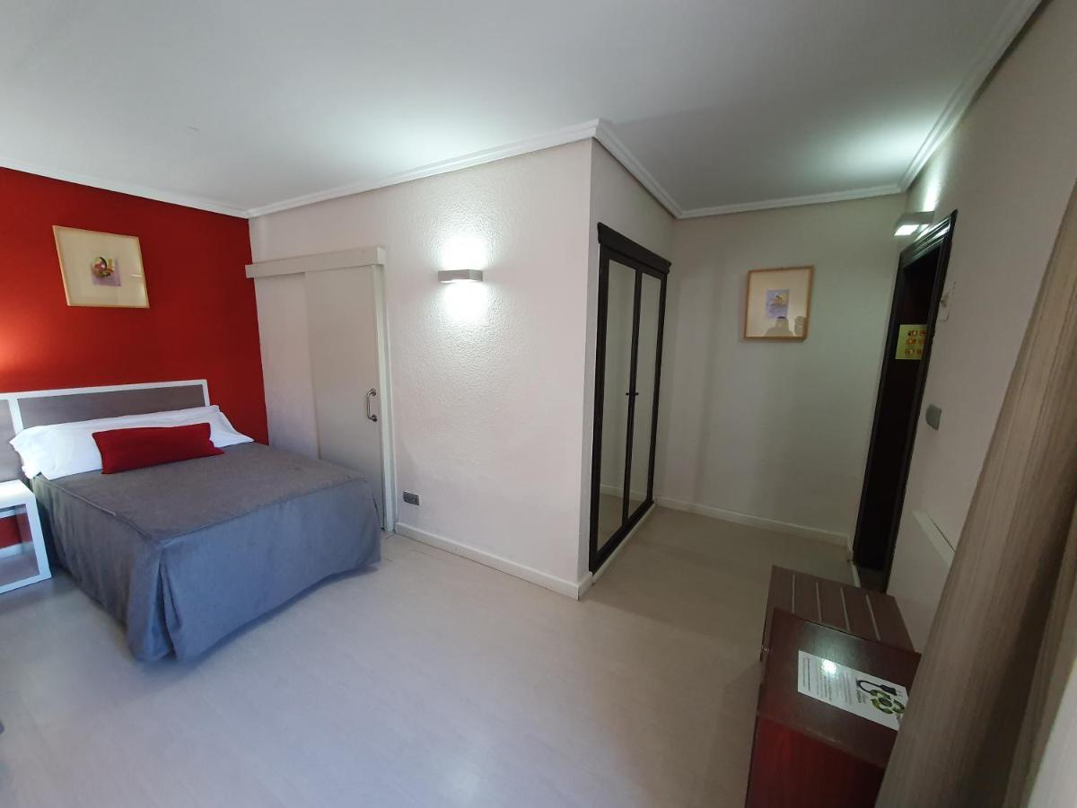 Hotel La Carreta Chiva Luaran gambar