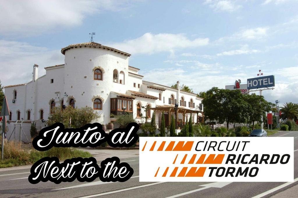 Hotel La Carreta Chiva Luaran gambar