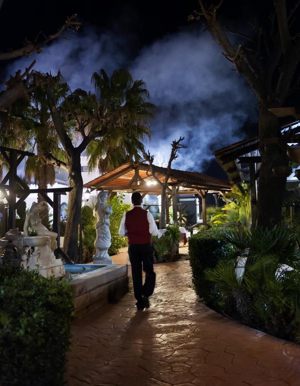 Hotel La Carreta Chiva Luaran gambar